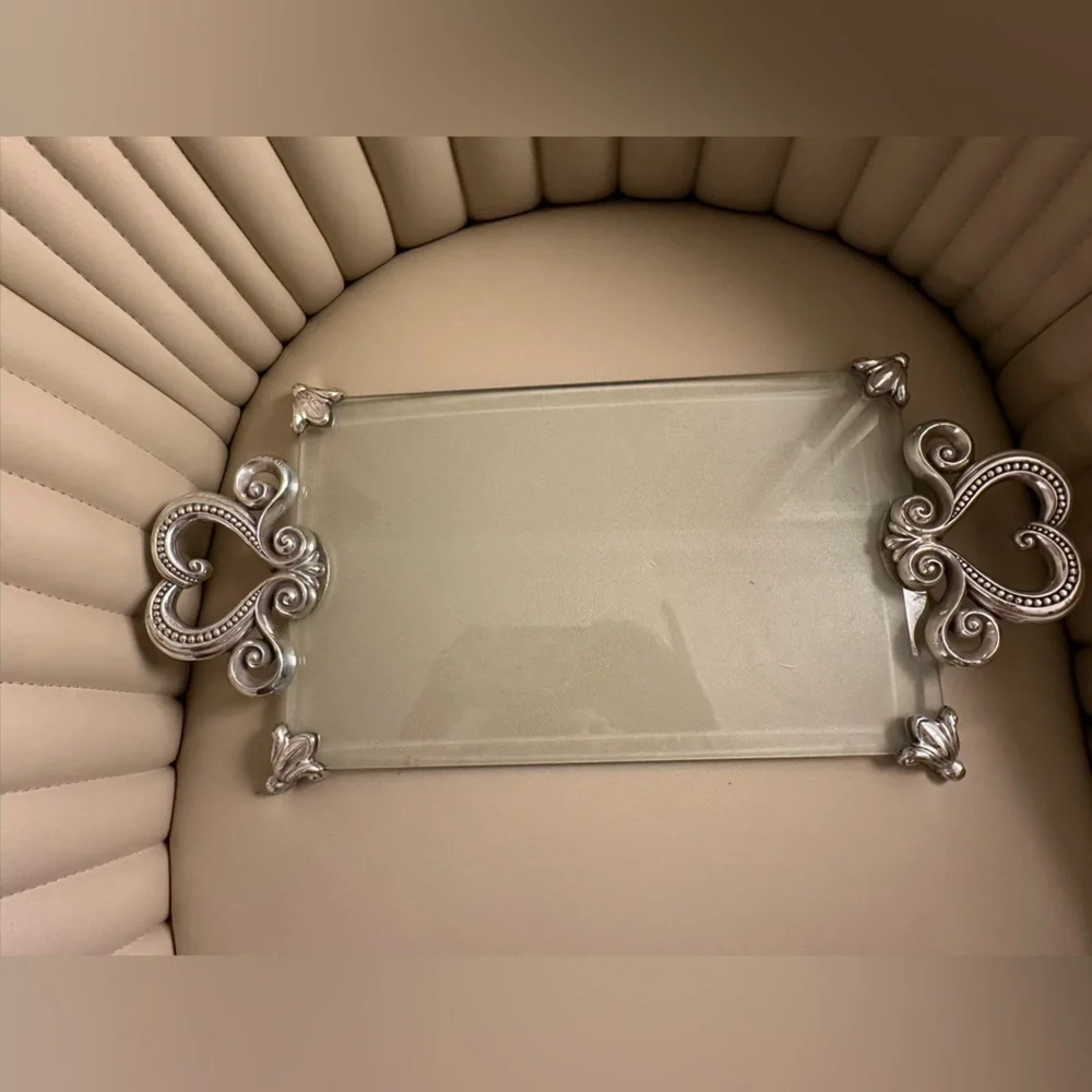 VINTAGE BRIGHTON MARIE ANTOINETTE SILVER HEART BEVELED GLASS VANITY TRAY VGUC